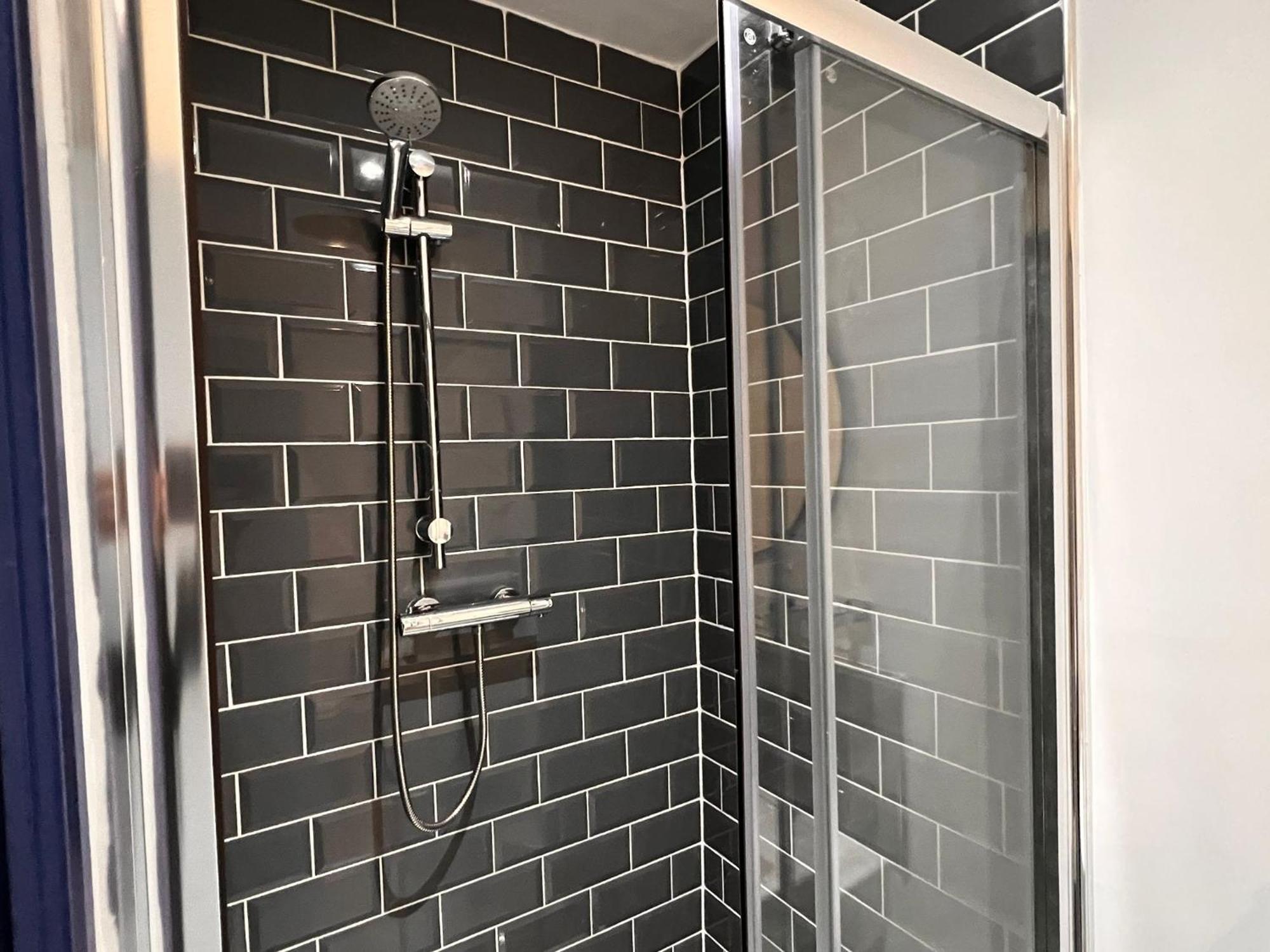 Newly Refurbished 6 Person En-Suite Apartment Tyne & Wear Newcastle Upon Tyne Killingworth Exterior foto